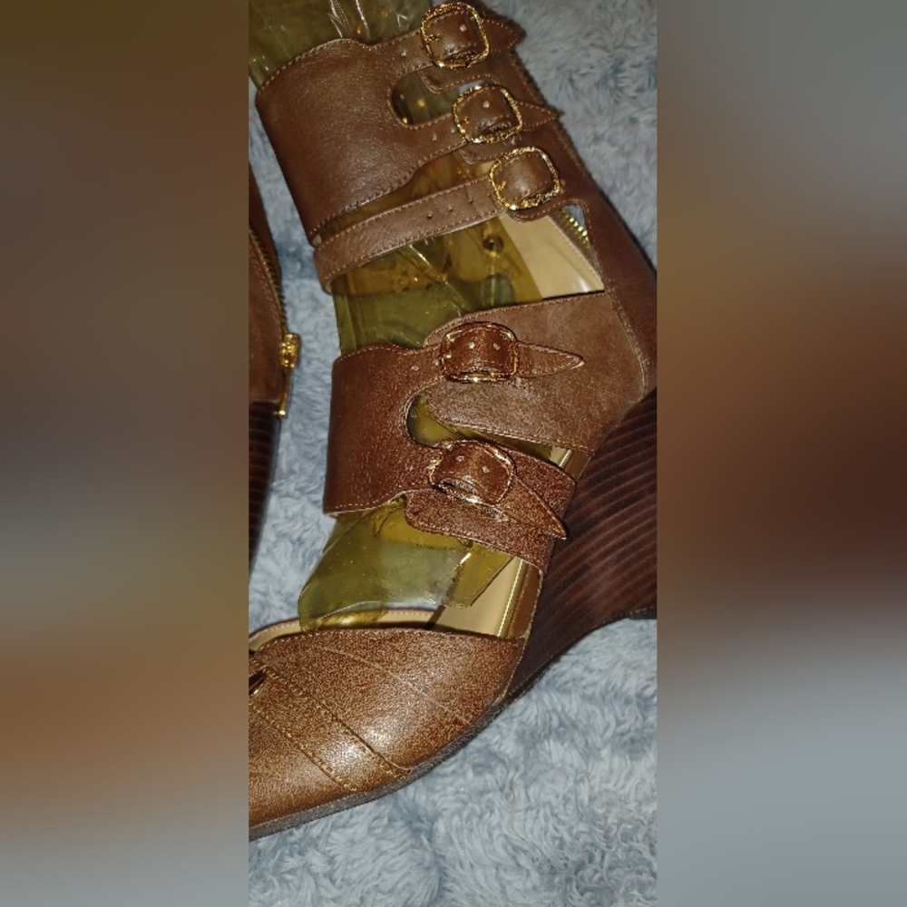 Nine West Tan Leather Wedge Sandals